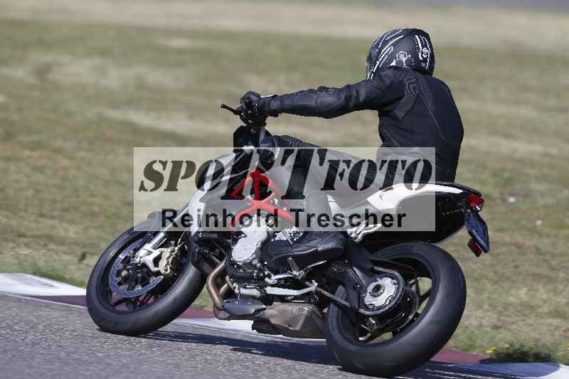 /21 17.06.2026  Ducati Schweiz Track Warmup ADR/Gruppe blau/52